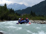 NOCA, krlovna raftingu - Nejlep evropsk rafting na ekch NOCA, Isel a Isarco, Velk parta vodk, s ktermi u jsme lecos proili. Pardn eky, kopec dobr nlady a hejiv italsk slunce.  I vodn stavy byly na jedniku... - fotografie 177