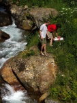 NOCA, krlovna raftingu - Nejlep evropsk rafting na ekch NOCA, Isel a Isarco, Velk parta vodk, s ktermi u jsme lecos proili. Pardn eky, kopec dobr nlady a hejiv italsk slunce.  I vodn stavy byly na jedniku... - fotografie 205