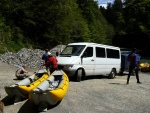 Jarn tn v Korutanech - rafting na Mllu, Gailu, a Lieseru, Jarn slunko nm doplo dostatek vody. Pedevm hlubok dol a peeje Gailu vechny doslova uchvtily. - fotografie 233