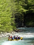 Jarn tn v Korutanech - rafting na Mllu, Gailu, a Lieseru, Jarn slunko nm doplo dostatek vody. Pedevm hlubok dol a peeje Gailu vechny doslova uchvtily. - fotografie 245