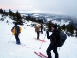 SKIALPINISTICK VKEND V KRKONOCH, Poas provilo vechny astnky a jejich odolnost, a to nejen materily pouit na obleen, ale i fyziku, psychickou kondici a vytrvalost. Pardn a nron akce, kter probhla za extrmnch pod - fotografie 47