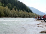 Alpsk supervkend - Isel a Salzach - podzim 2010, Pedpov poas byla sice pesimistick, natst skutenost jin. Se slbenm detm se stdaly i proslunn chvle. Dky tomu byla i na podzim voda suprov jako pi jarnm tn. Zejmna Salzach ns - fotografie 21