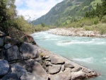 Alpsk supervkend - Isel a Salzach - podzim 2010, Pedpov poas byla sice pesimistick, natst skutenost jin. Se slbenm detm se stdaly i proslunn chvle. Dky tomu byla i na podzim voda suprov jako pi jarnm tn. Zejmna Salzach ns - fotografie 26