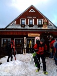 Zkladn KURZ SKIALPINISMU, Poas vypadalo strali, ale nakonec se z toho vyvinula ndhern akcika s pardnm poasm. Nedln krusta, byla pn hust.. - fotografie 22