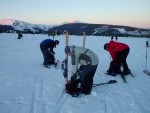 SKIALPINISMUS - zkladn kurz v Krkonoch, Pr foteek namchan z nkolika kurzk..... Zima se krt, tak nevhejte, zachli budeme vytahovat lod! - fotografie 23