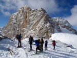 DACHSTIEN VRCHOL NA SKIALPECH 2011, iroko spektrln skialpov akce, pardn poas, kvanta snhu a pohodov tm. Fotky z vrcholu hovo za ve... - fotografie 8