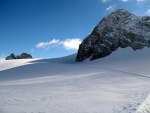 DACHSTIEN VRCHOL NA SKIALPECH 2011, iroko spektrln skialpov akce, pardn poas, kvanta snhu a pohodov tm. Fotky z vrcholu hovo za ve... - fotografie 16