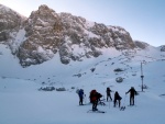 DACHSTIEN VRCHOL NA SKIALPECH 2011, iroko spektrln skialpov akce, pardn poas, kvanta snhu a pohodov tm. Fotky z vrcholu hovo za ve... - fotografie 24