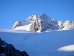 DACHSTIEN VRCHOL NA SKIALPECH 2011, iroko spektrln skialpov akce, pardn poas, kvanta snhu a pohodov tm. Fotky z vrcholu hovo za ve... - fotografie 32