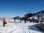 DACHSTIEN VRCHOL NA SKIALPECH 2011, iroko spektrln skialpov akce, pardn poas, kvanta snhu a pohodov tm. Fotky z vrcholu hovo za ve... - fotografie 37