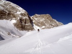 DACHSTIEN VRCHOL NA SKIALPECH 2011, iroko spektrln skialpov akce, pardn poas, kvanta snhu a pohodov tm. Fotky z vrcholu hovo za ve... - fotografie 42