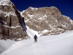 DACHSTIEN VRCHOL NA SKIALPECH 2011, iroko spektrln skialpov akce, pardn poas, kvanta snhu a pohodov tm. Fotky z vrcholu hovo za ve... - fotografie 47