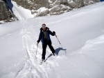 DACHSTIEN VRCHOL NA SKIALPECH 2011, iroko spektrln skialpov akce, pardn poas, kvanta snhu a pohodov tm. Fotky z vrcholu hovo za ve... - fotografie 53