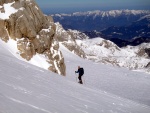 DACHSTIEN VRCHOL NA SKIALPECH 2011, iroko spektrln skialpov akce, pardn poas, kvanta snhu a pohodov tm. Fotky z vrcholu hovo za ve... - fotografie 70