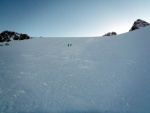 DACHSTIEN VRCHOL NA SKIALPECH 2011, iroko spektrln skialpov akce, pardn poas, kvanta snhu a pohodov tm. Fotky z vrcholu hovo za ve... - fotografie 143