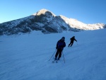 DACHSTIEN VRCHOL NA SKIALPECH 2011, iroko spektrln skialpov akce, pardn poas, kvanta snhu a pohodov tm. Fotky z vrcholu hovo za ve... - fotografie 147