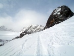 DACHSTIEN VRCHOL NA SKIALPECH 2011, iroko spektrln skialpov akce, pardn poas, kvanta snhu a pohodov tm. Fotky z vrcholu hovo za ve... - fotografie 186