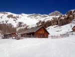 SKIALP ARNA RIEDINGTAL, Sluncem zalit arna s tvrdm podkladem umonila dv skvl try. Vichni jsme uili pardn vkend na skialpech. - fotografie 5