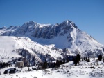 SKIALP ARNA RIEDINGTAL, Sluncem zalit arna s tvrdm podkladem umonila dv skvl try. Vichni jsme uili pardn vkend na skialpech. - fotografie 15