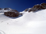 SKIALP ARNA RIEDINGTAL, Sluncem zalit arna s tvrdm podkladem umonila dv skvl try. Vichni jsme uili pardn vkend na skialpech. - fotografie 19