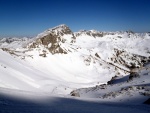 SKIALP ARNA RIEDINGTAL, Sluncem zalit arna s tvrdm podkladem umonila dv skvl try. Vichni jsme uili pardn vkend na skialpech. - fotografie 34