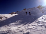 SKIALP ARNA RIEDINGTAL, Sluncem zalit arna s tvrdm podkladem umonila dv skvl try. Vichni jsme uili pardn vkend na skialpech. - fotografie 36