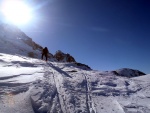 SKIALP ARNA RIEDINGTAL, Sluncem zalit arna s tvrdm podkladem umonila dv skvl try. Vichni jsme uili pardn vkend na skialpech. - fotografie 37