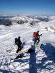 SKIALP ARNA RIEDINGTAL, Sluncem zalit arna s tvrdm podkladem umonila dv skvl try. Vichni jsme uili pardn vkend na skialpech. - fotografie 44