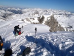 SKIALP ARNA RIEDINGTAL, Sluncem zalit arna s tvrdm podkladem umonila dv skvl try. Vichni jsme uili pardn vkend na skialpech. - fotografie 50