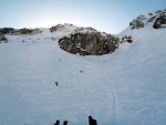 SKIALP ARNA RIEDINGTAL, Sluncem zalit arna s tvrdm podkladem umonila dv skvl try. Vichni jsme uili pardn vkend na skialpech. - fotografie 57