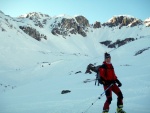 SKIALP ARNA RIEDINGTAL, Sluncem zalit arna s tvrdm podkladem umonila dv skvl try. Vichni jsme uili pardn vkend na skialpech. - fotografie 64