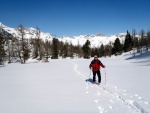 SKIALP ARNA RIEDINGTAL, Sluncem zalit arna s tvrdm podkladem umonila dv skvl try. Vichni jsme uili pardn vkend na skialpech. - fotografie 94