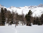 SKIALP ARNA RIEDINGTAL, Sluncem zalit arna s tvrdm podkladem umonila dv skvl try. Vichni jsme uili pardn vkend na skialpech. - fotografie 95