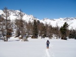 SKIALP ARNA RIEDINGTAL, Sluncem zalit arna s tvrdm podkladem umonila dv skvl try. Vichni jsme uili pardn vkend na skialpech. - fotografie 98