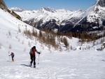 SKIALP ARNA RIEDINGTAL, Sluncem zalit arna s tvrdm podkladem umonila dv skvl try. Vichni jsme uili pardn vkend na skialpech. - fotografie 104