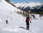 SKIALP ARNA RIEDINGTAL, Sluncem zalit arna s tvrdm podkladem umonila dv skvl try. Vichni jsme uili pardn vkend na skialpech. - fotografie 105