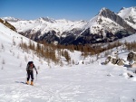 SKIALP ARNA RIEDINGTAL, Sluncem zalit arna s tvrdm podkladem umonila dv skvl try. Vichni jsme uili pardn vkend na skialpech. - fotografie 107