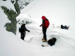 TDEN ZIMNHO LEZEN - Vysok Tatry, Tden lezen v okol Brnlky za ndhernho poas. Podmnky vynikajc a to jak na skle tak na ledech. Dky sedlmu snhu byla lavinov situace velmi pzniv a a celmu prbhu pomohla i vborn n - fotografie 22