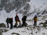 TDEN ZIMNHO LEZEN - Vysok Tatry, Tden lezen v okol Brnlky za ndhernho poas. Podmnky vynikajc a to jak na skle tak na ledech. Dky sedlmu snhu byla lavinov situace velmi pzniv a a celmu prbhu pomohla i vborn n - fotografie 50