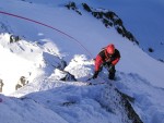 TDEN ZIMNHO LEZEN - Vysok Tatry, Tden lezen v okol Brnlky za ndhernho poas. Podmnky vynikajc a to jak na skle tak na ledech. Dky sedlmu snhu byla lavinov situace velmi pzniv a a celmu prbhu pomohla i vborn n - fotografie 51