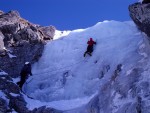 TDEN ZIMNHO LEZEN - Vysok Tatry, Tden lezen v okol Brnlky za ndhernho poas. Podmnky vynikajc a to jak na skle tak na ledech. Dky sedlmu snhu byla lavinov situace velmi pzniv a a celmu prbhu pomohla i vborn n - fotografie 63