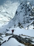TÝDEN ZIMNÍHO LEZENÍ - Vysoké Tatry, Týden lezení v okolí Brnčálky za nádherného počasí. Podmínky vynikající a to jak na skále tak na ledech. Díky sedlému sněhu byla lavinová situace velmi příznivá a a celému průběhu pomohla i výborná ná - fotografie 81