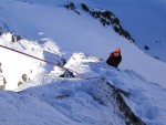 TÝDEN ZIMNÍHO LEZENÍ - Vysoké Tatry, Týden lezení v okolí Brnčálky za nádherného počasí. Podmínky vynikající a to jak na skále tak na ledech. Díky sedlému sněhu byla lavinová situace velmi příznivá a a celému průběhu pomohla i výborná ná - fotografie 91