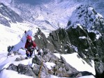 TDEN ZIMNHO LEZEN - Vysok Tatry, Tden lezen v okol Brnlky za ndhernho poas. Podmnky vynikajc a to jak na skle tak na ledech. Dky sedlmu snhu byla lavinov situace velmi pzniv a a celmu prbhu pomohla i vborn n - fotografie 95