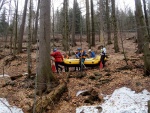 RAFTING NA JIZEE 2.4.2011, Pardn voda: 21 m3, vichni co jeli, to vn to vychytali. Vlny, hukot, zbava... no prost ndhera. Jedna posdka yukonu to nakonec po 4 koupelch vzdala a pedsedla do raftu, ale jinak parda. Po - fotografie 8