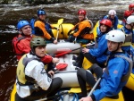 RAFTING NA JIZEE 2.4.2011, Pardn voda: 21 m3, vichni co jeli, to vn to vychytali. Vlny, hukot, zbava... no prost ndhera. Jedna posdka yukonu to nakonec po 4 koupelch vzdala a pedsedla do raftu, ale jinak parda. Po - fotografie 21