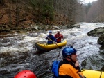 RAFTING NA JIZEE 2.4.2011, Pardn voda: 21 m3, vichni co jeli, to vn to vychytali. Vlny, hukot, zbava... no prost ndhera. Jedna posdka yukonu to nakonec po 4 koupelch vzdala a pedsedla do raftu, ale jinak parda. Po - fotografie 29