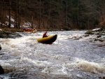 RAFTING NA JIZEE 2.4.2011, Pardn voda: 21 m3, vichni co jeli, to vn to vychytali. Vlny, hukot, zbava... no prost ndhera. Jedna posdka yukonu to nakonec po 4 koupelch vzdala a pedsedla do raftu, ale jinak parda. Po - fotografie 50