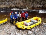 RAFTING NA JIZEE 2.4.2011, Pardn voda: 21 m3, vichni co jeli, to vn to vychytali. Vlny, hukot, zbava... no prost ndhera. Jedna posdka yukonu to nakonec po 4 koupelch vzdala a pedsedla do raftu, ale jinak parda. Po - fotografie 64