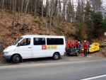 RAFTING JIZERA 9.4.2011, Zpotku chladn poas se zmnilo v ndhern slunen den a tak byl rafting i za men vody pardn. Jizera je prost ndhern. Tak dva Francouzi z posdky jednoho raftu byli nadeni stejn jako ost - fotografie 11